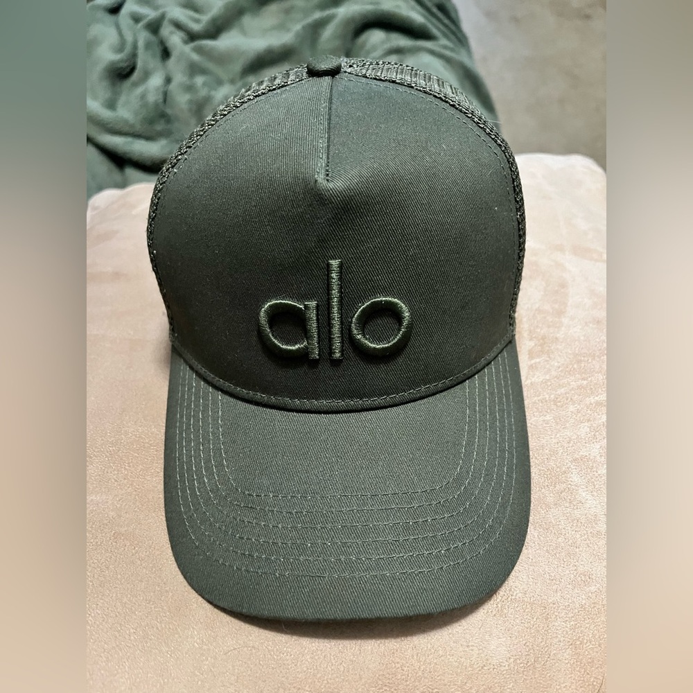 Alo hat